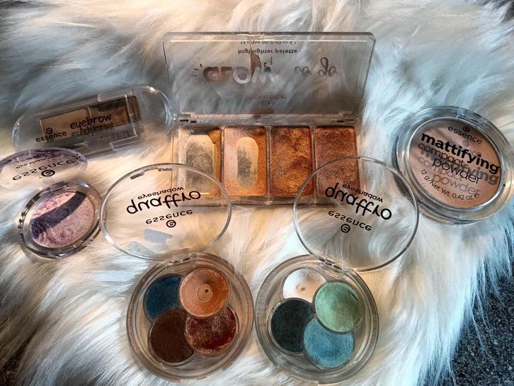 Essence Make-up Setje, Sieraden, Tassen en Uiterlijk, Uiterlijk | Cosmetica en Make-up, Gebruikt, Make-up, Gehele gezicht, Overige kleuren