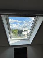 Velux kunstof raam 94x140 met rolgordijn en insectenhor, Doe-het-zelf en Verbouw, Glas en Ramen, Ophalen, Gebruikt, 80 tot 120 cm