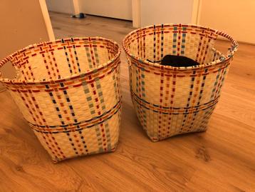 2x Kunststof Manden - Wasmand/Opbergmand beschikbaar voor biedingen