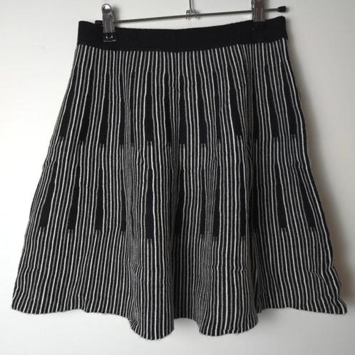 Nanette lepore rok 34, Kleding | Dames, Rokken, Zo goed als nieuw, Maat 34 (XS) of kleiner, Zwart, Boven de knie, Verzenden