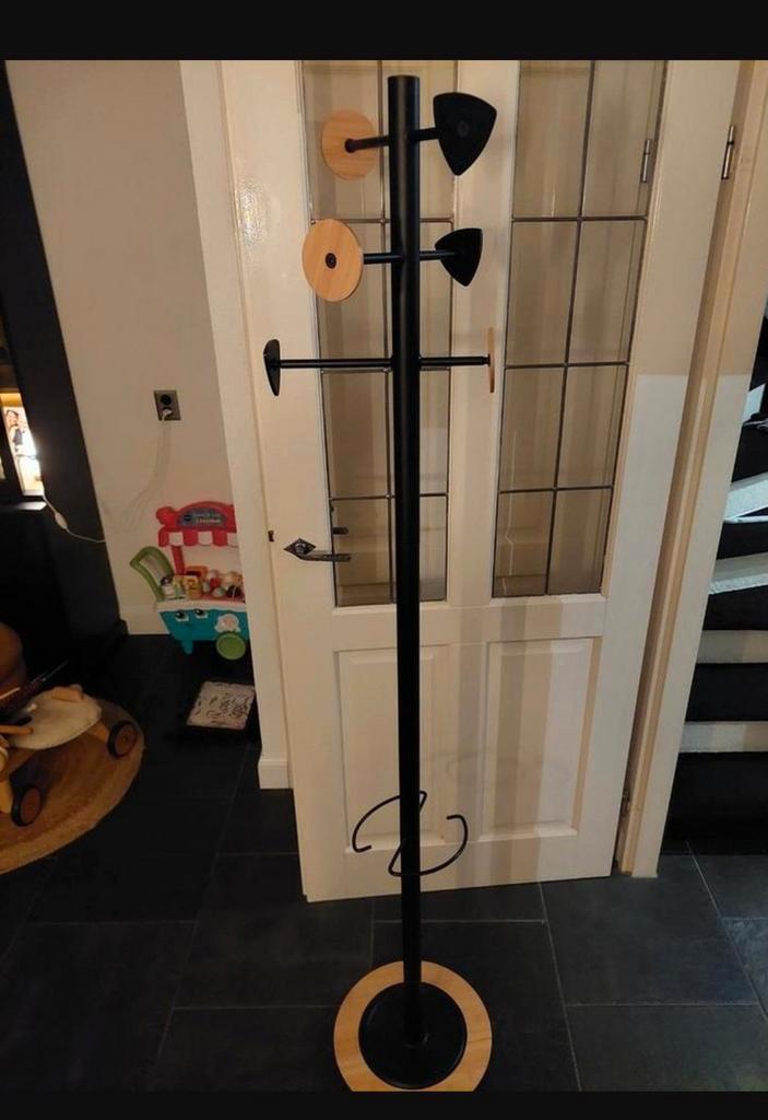 Bora kapstok met bamboe accenten, Huis en Inrichting, Woonaccessoires | Kapstokken, Zo goed als nieuw, Staande kapstok, 150 tot 200 cm