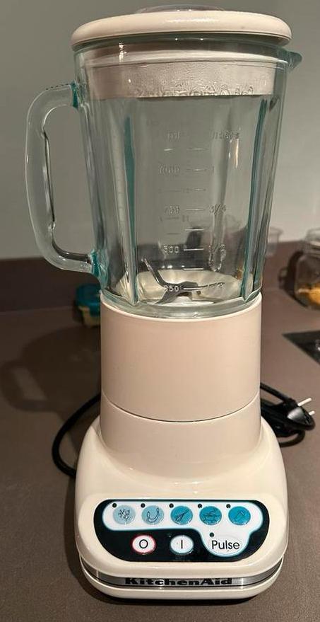 Knappe Kitchenaid vintage blender in de kleur Almond Cream, Witgoed en Apparatuur, Blenders, Gebruikt, Blender, Ophalen of Verzenden