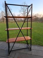 Mooi industriële wandkast 2 stuks, Huis en Inrichting, Ophalen, 25 tot 50 cm, Minder dan 150 cm