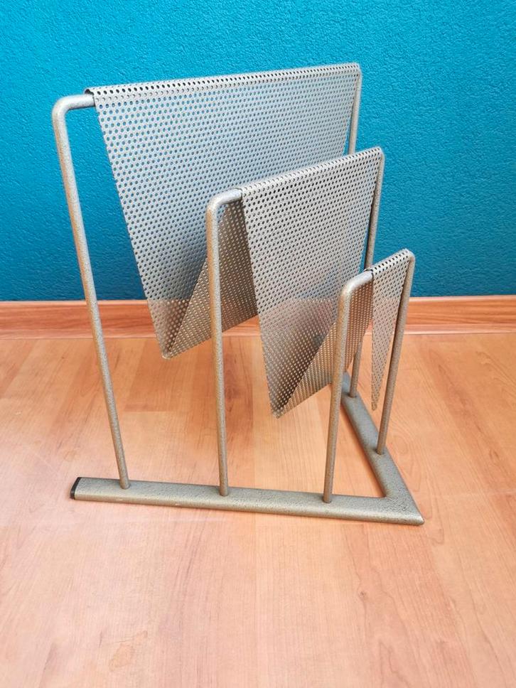 Vintage Tijdschriftenrek Pilastro Stijl Bauhaus Industrieel, Huis en Inrichting, Woonaccessoires | Krantenbakken en Lectuurbakken