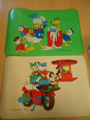 2 Vintage Donald Duck placemat, uit 1976 beschikbaar voor biedingen