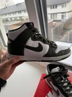 Nike dunk high Khaki, Ophalen of Verzenden, Zo goed als nieuw, Overige kleuren