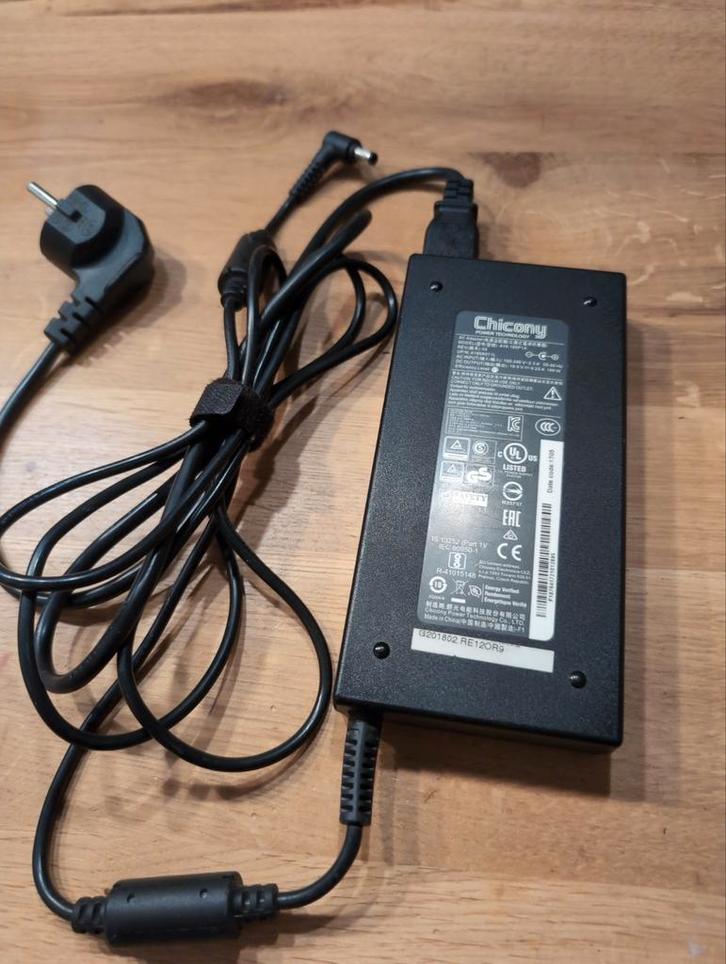 Universele Laptop Voeding 19.5V 180W - 5.5mm, Computers en Software, Laptop-opladers, Gebruikt, Ophalen of Verzenden