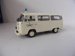 minichamps volkswagen bus T2 ambulance duitse rode kruis, Ophalen of Verzenden, Zo goed als nieuw, Auto, MiniChamps