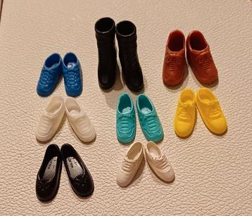 Poppen schoenen- 8 paar beschikbaar voor biedingen