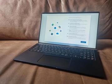 Asus UC534F laptop 15,6" beschikbaar voor biedingen