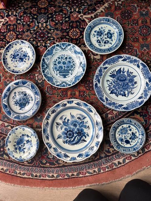 Delft delfts blauw bord wandbord set wandborden regina, Antiek en Kunst, Antiek | Wandborden en Tegels, Ophalen of Verzenden