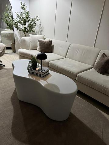 NIEUWE Salontafel gekocht bij goossens voor €350 beschikbaar voor biedingen