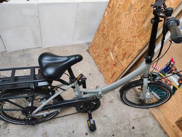 Elektrische vouwfiets met een nieuwe accu beschikbaar voor biedingen