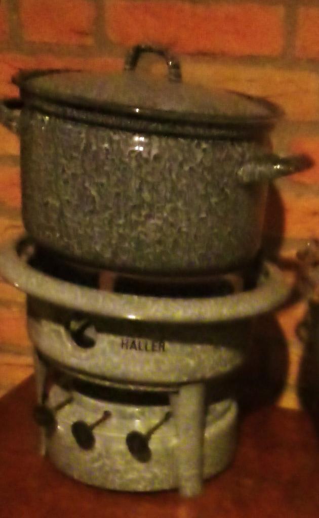 Vintage Haller Emaille Fonduepan met Rechaud, Huis en Inrichting, Keuken | Potten en Pannen, Gebruikt, Overige typen, Overige materialen