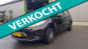 Ford Fiesta 1.25 Trend in super nette staat, Airco Parkeer s beschikbaar voor biedingen