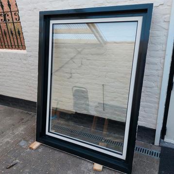 Aluminium draai/kiep kozijn dubbel glas 1260mmx1655mm beschikbaar voor biedingen