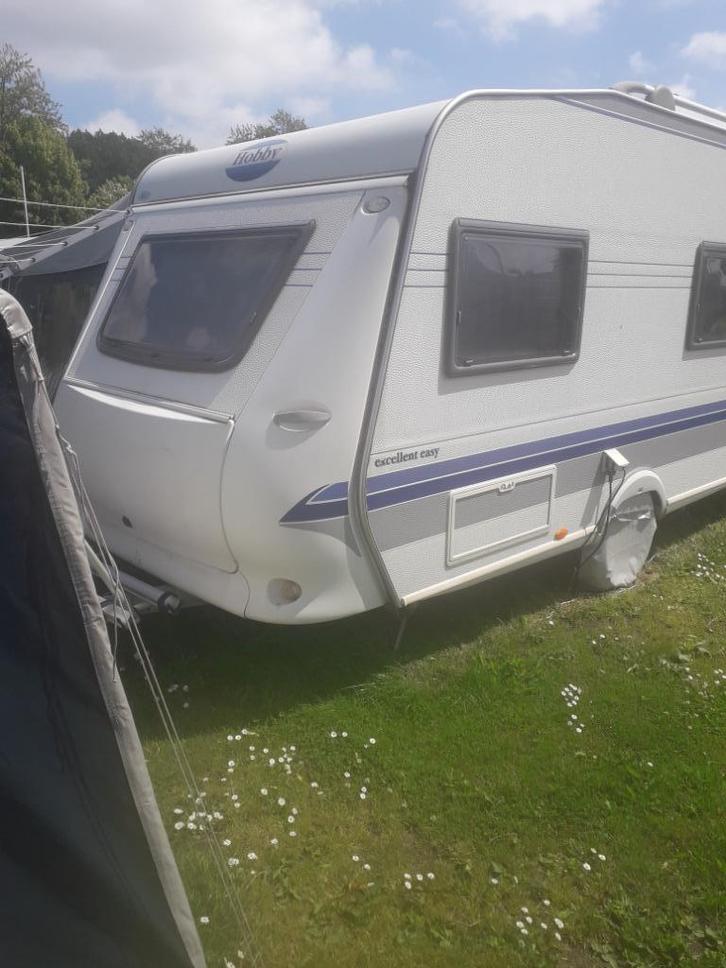 hobby 400 excellent 2005, Caravans en Kamperen, Caravans, Particulier, tot en met 4, 750 - 1000 kg, Treinzit, Hobby, Dwarsbed