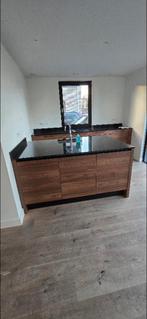 Moderne eilandkeuken houtlook granietenwerkblad+GEDEMONTEERD, Wit, Overige typen, Graniet of Steen, Ophalen of Verzenden