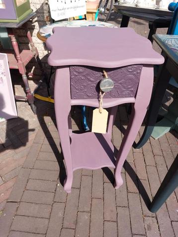 Vintage plantentafel kleur grape juice 36x36x78 beschikbaar voor biedingen