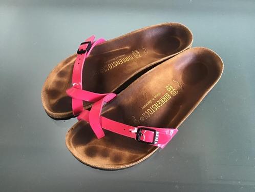 GRATIS VERZENDEN | BIRKENSTOCK lak roze slippers 38, Kleding | Dames, Schoenen, Zo goed als nieuw, Slippers, Roze, Verzenden