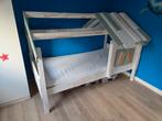 Leuk kinderbed 'hut' met luikjes, Ophalen, Hoogslaper