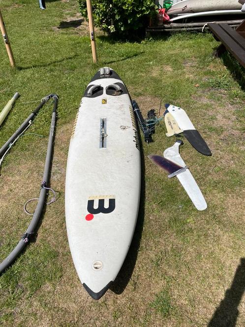 Diverse surf spullen MISTRAL en een golf surf board, Watersport en Boten, Windsurfen, Gebruikt, Plank, 250 tot 300 cm, Ophalen of Verzenden