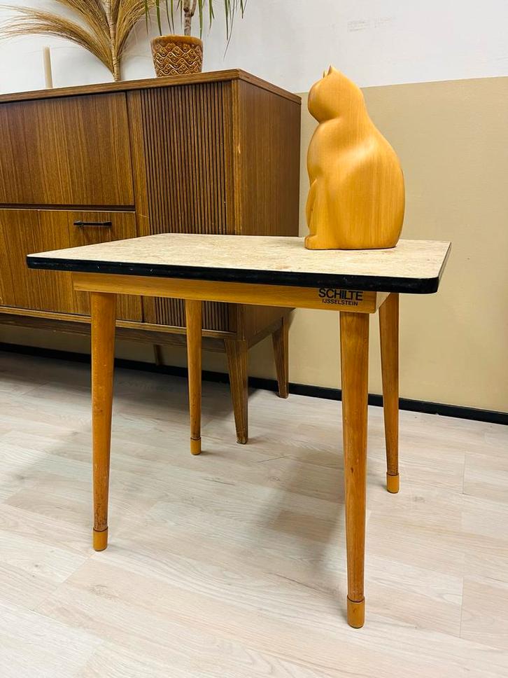 Prachtig Vintage Schilte schooltafeltje 1985 kindertafeltje, Kinderen en Baby's, Kinderkamer | Tafels en Stoelen, Gebruikt, Tafel(s)