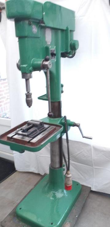 Kolomboor  beschikbaar voor biedingen