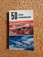 Boek 50 jaar luchtmacht, Boeken, Oorlog en Militair, Ophalen of Verzenden, Tweede Wereldoorlog, Nieuw, Luchtmacht