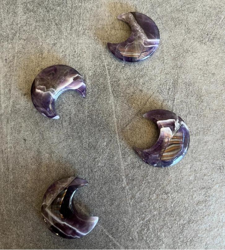 Edelsteen maantjes, Verzamelen, Mineralen en Fossielen, Mineraal, Ophalen of Verzenden
