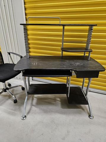 Bureau met Stoel - Complete Werkplek! beschikbaar voor biedingen