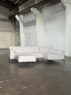 Design on Stock Bloq + Hocker | Lichtgrijs (NIEUWSTAAT), Huis en Inrichting, Banken | Bankstellen, Metaal, 250 tot 300 cm, Hoekbank