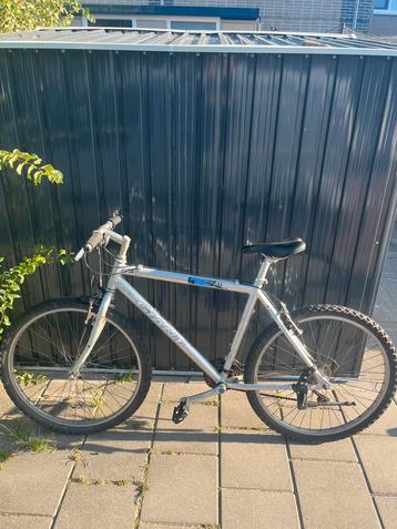 Giant mountenbike beschikbaar voor biedingen