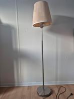 Staande lamp met stoffen kap, Huis en Inrichting, Lampen | Vloerlampen, Ophalen, Gebruikt, Metaal, Modern