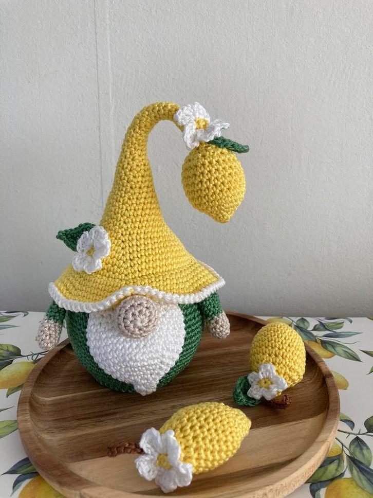 Met de hand gehaakte citroen gnome met losse citroentjes, Hobby en Vrije tijd, Breien en Haken, Nieuw, Haken, Overige typen, Ophalen of Verzenden