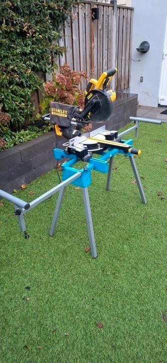 Stanley FME721 afkortzaag met HBM onderstel afkort zaag, Doe-het-zelf en Verbouw, Gereedschap | Zaagmachines, Gebruikt, Afkortzaag