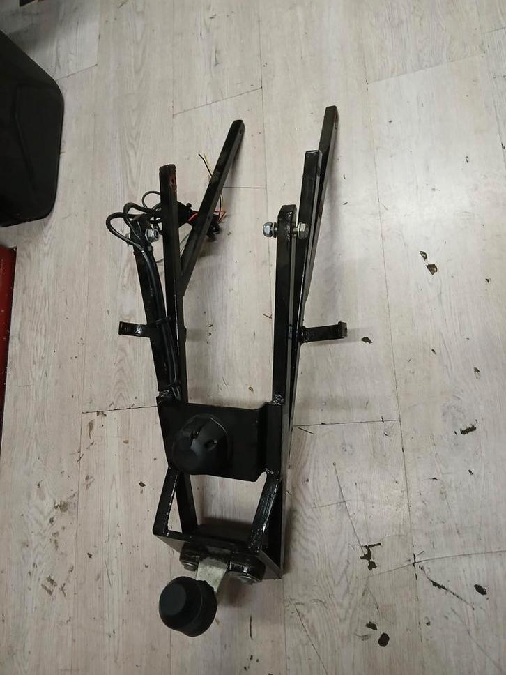 Motor Trekhaak - Achter de Motor, Motoren, Onderdelen | Merk-onafhankelijk, Ophalen of Verzenden