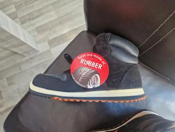 Veiligheids schoenen beschikbaar voor biedingen