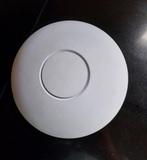 Unifi acces point UAP-AP-LR, Computers en Software, Accesspoints, Ophalen of Verzenden, Zo goed als nieuw