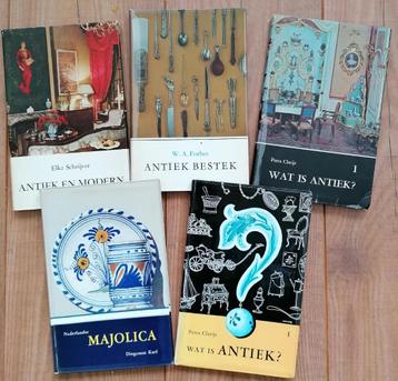 5 boekjes over Antiek   