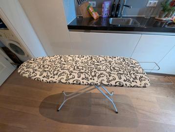 Strijkplank / Ironing Board beschikbaar voor biedingen