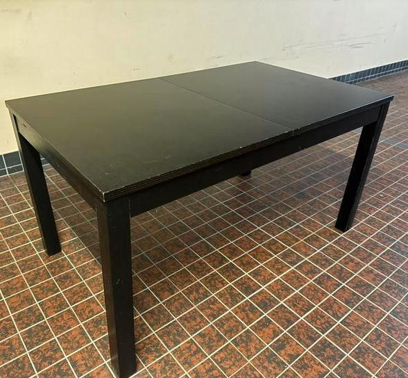 Uitschuifbare Ikea tafel, Huis en Inrichting, Tafels | Eettafels, Zo goed als nieuw, Ophalen