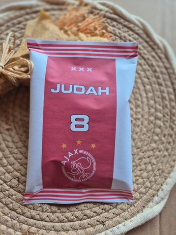 Ajax chips traktatie beschikbaar voor biedingen
