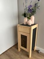 Design nachtkastje handgemaakt - Essen & Forbo Desktop, Huis en Inrichting, Ophalen, Minder dan 50 cm, Overige materialen, Met deur(en)