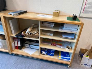 Schoolkasten - diversen 33 stuks - schilte en andere kasten