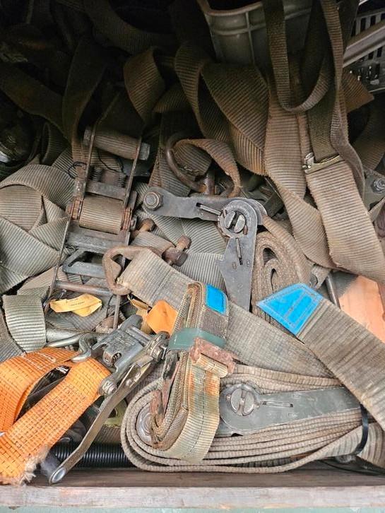 Diverse spanbanden NL leger gerelateerd los of per krat, Verzamelen, Militaria | Algemeen, Landmacht, Nederland, Ophalen