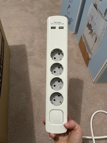 Power strip, surge protector, 4-way, 2 USB, white beschikbaar voor biedingen