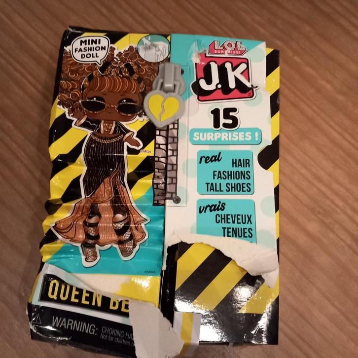 lol j k  Queen pop nieuw met 15 suprises, Kinderen en Baby's, Speelgoed | Poppen, Nieuw, Overige typen, Ophalen of Verzenden