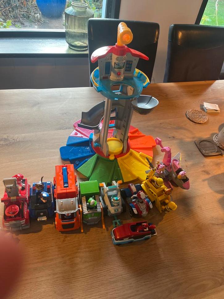 Paw Patrol Uitkijktoren + Auto's & Poppetjes, Kinderen en Baby's, Speelgoed | Actiefiguren, Gebruikt, Ophalen of Verzenden