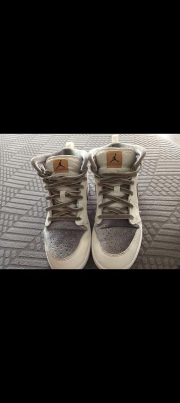  Nike Jordan 1 MID SE(PS) beschikbaar voor biedingen